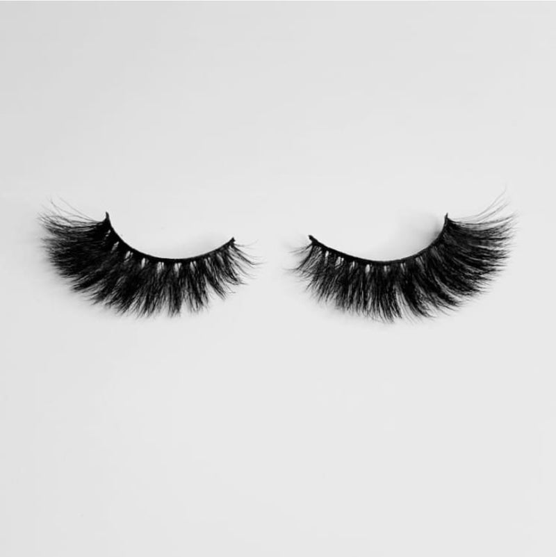 Strip lashes, lashes, false lashes, faux fur, faux fur lashes, faux mink, vegan lashes, cruelty free lashes. 