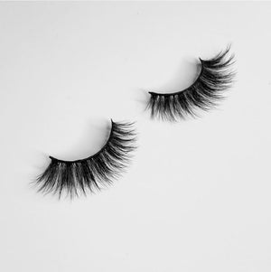 Strip lashes, lashes, false lashes, faux fur, faux fur lashes, faux mink, vegan lashes, cruelty free lashes. 