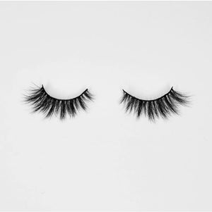 Strip lashes, lashes, false lashes, faux fur, faux fur lashes, faux mink, vegan lashes, cruelty free lashes, wedding lashes.